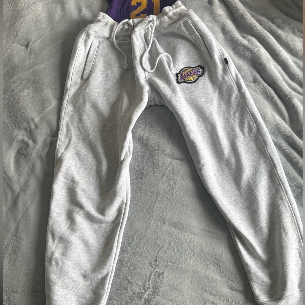 Rowing Blazers X NBA Lakers Sweatpants Size Small NWOT - Picture 1 of 11